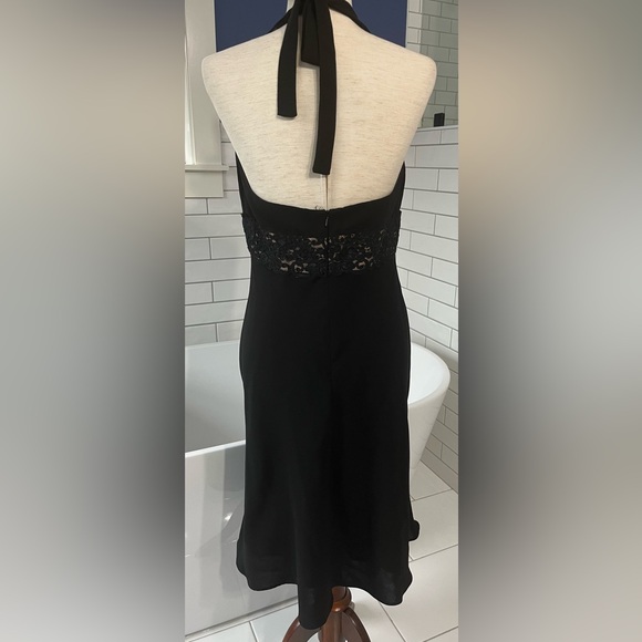 Jones New York Black Halter Dress with Lace Detail - Picture 4 of 8
